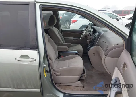 2010 Toyota Sienna Le из США, поврежденный, VIN 5TDKK4CC0AS303018